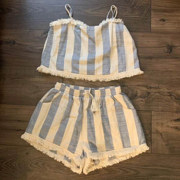 Striped Set - Picture 1 of 3